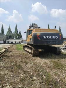 Excavatrice sur chenilles Volvo EC380DL d'occasion de 38 tonnes, d'origine usine et de couleur d'origine, avec services de rénovation - Product Image 5