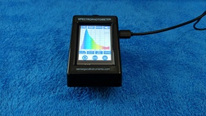 Fotómetro Digital de Color Portátil LAB con Pantalla Táctil Resistiva TFT, Certificado CIE, Precisión de 0.04DE, Equipo de Prueba OEM, India - Product Image 3