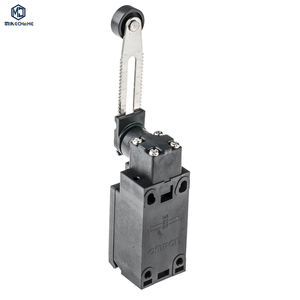 Interrupteur de fin de course compact D4N-112H D4N-4122 D4N-1162 D4N-1120 à levier rotatif latéral, résistant à l'huile, usage général - Product Image 1