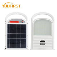 Lampe solaire portable LED de haute qualité pour le camping en plein air, avec une classification IP65, 100W, ABS, deux méthodes de charge, haut-parleur