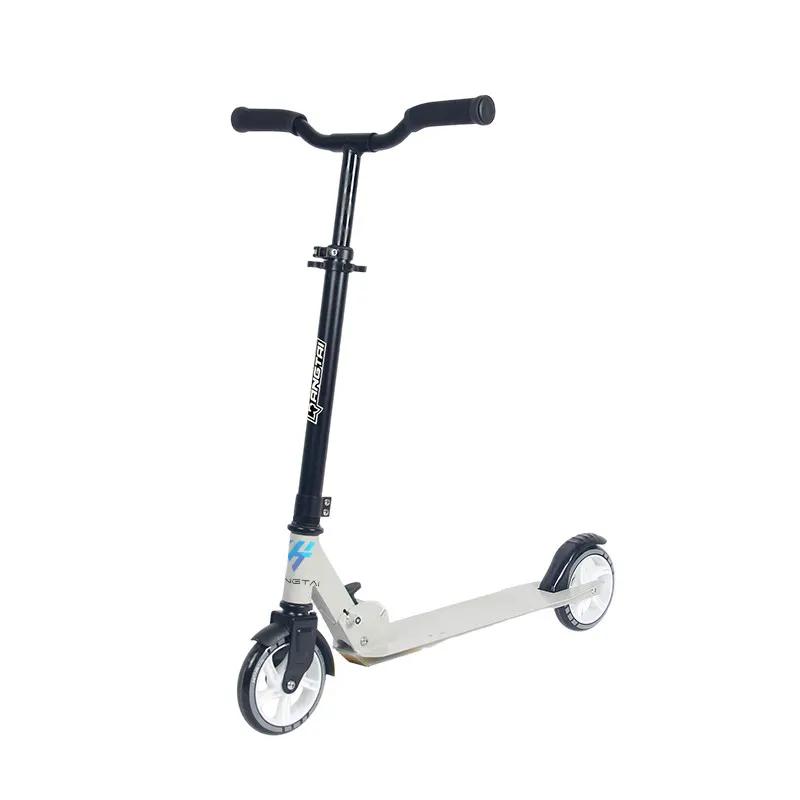 Años de alta calidad Juegos deportivos Bicicleta de equilibrio para adultos Precio barato Coche 2 ruedas Kick Scooter