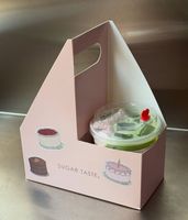 Gebäckbox mit Kaffeetassenhalter