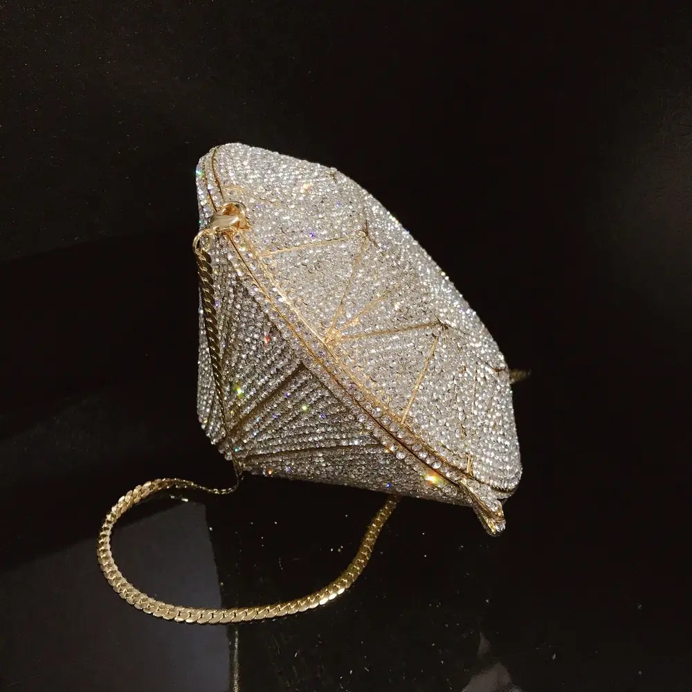 2023 Luxury Diamond Shape Crystal Clutch Bag borse da sera Match borsa da sera per le donne festa di nozze