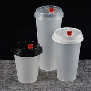 Gobelets en plastique jetables transparents en PP avec logo personnalisé estampé or, couvercles de 90 mm, capacité de 500 ml, pour fêtes, bubble tea, jus et boissons avec pailles - Product Image 4