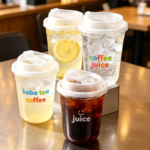 แก้วพลาสติก PP ใส ก้นมน ขนาด 500 มล. พร้อมฝาปิด สำหรับชา กาแฟเย็น โซดา และไวน์ พิมพ์ลายซิลค์สกรีนด้วย UV  รับทำโลโก้ตามสั่ง - Product Image 1