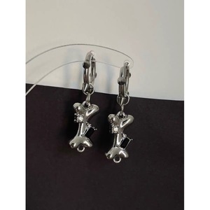 Boucles d'oreilles pendantes Dark Punk en acier inoxydable avec rivets osseux, style tendance pour le quotidien - Product Image 3