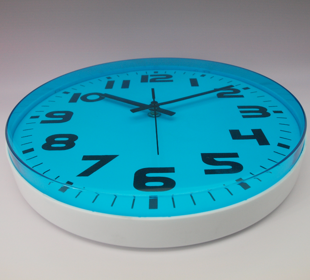 2020 Modern Decoration Wall Clock Unique Design Fashion Simple Style Quartz Clock Manufacturer