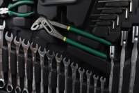 Kit d'outils mécaniques en acier au carbone noir traité thermiquement de 137 pièces, directement de l'usine, pour les travaux de service automobile