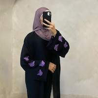 Abaya noire simple personnalisée avec manches brodées papillon, respirante pour le printemps