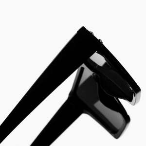 Gafas de Sol Cuadradas Grandes Azules de Moda con Logotipo Personalizado, Gafas de Sol con Remaches para Hombre y Mujer - Product Image 6