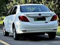 Coche usado BYD E5 2016 modelo 300 modelo de lujo