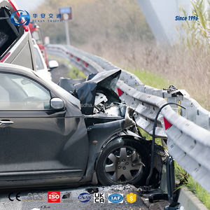 Barriere per veicoli di sicurezza in acciaio zincato barriera per auto con parapetto con travi e barriere di sicurezza del traffico - Product Image 4