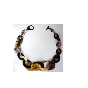 High quality Buffalo Horn Pendant Necklace in natural horn and Resin jewels in buffalo horn pendant for hot sale
