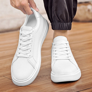 <span class=keywords><strong>Chaussures</strong></span> de skate tendance pour hommes, hauteur invisible de 8 cm, dessus en cuir véritable, semelle intermédiaire en EVA, grande couche de semelle, blanches, tendance - Product Image 2