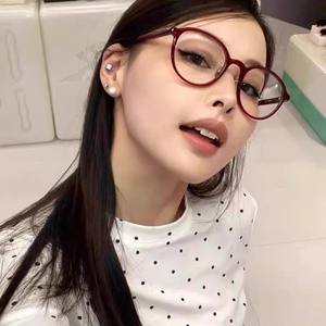 Qianai – lunettes rétro rouges rondes pour femmes, monture complète, verres anti-lumière bleue, design ovale N5 6365 - Product Image 2