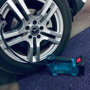 20V Portable Outdoor Lithium Tyre Inflators 830kpa Rechargeable Tire Inflatable <b>Pump</b> Cordless Mini <b>Pump</b> - Product Image 5