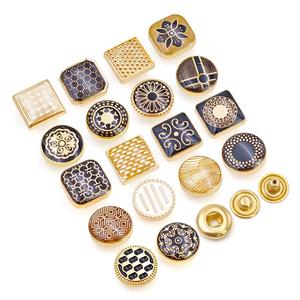 Camisa de Hombre con Logotipo Personalizado, Decorativa, con Botones de Presión Árabes de Metal, Aleación de Zinc con Forma Cuadrada - Product Image 1