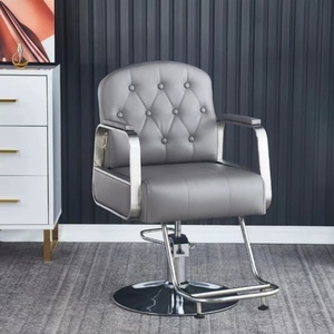 Sillón de Barbería de Lujo con Base de Acero Inoxidable Dorado y Tapicería de Cuero Negro, Color Personalizable, para Barbería - Product Image 5