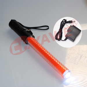 กระบองไฟ LED สำหรับควบคุมการจราจร ความยาว 40 ซม. ผลิตจากวัสดุ ABS/PC ใช้พลังงานจากแบตเตอรี่ ใช้สำหรับงานรักษาความปลอดภัย ควบคุมการจราจร และควบคุมการจราจรบนสนามบิน - Product Image 3