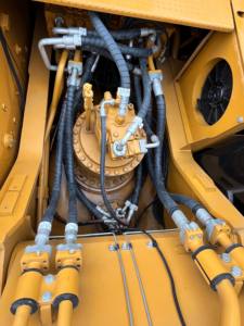 Excavadora Usada Caterpillar 330DL/330 de Japón, Modelo 2023, Motor Incluido, Capacidad de Cucharón de 1.4m, Peso Operativo de 33000kg, 200kw - Product Image 4