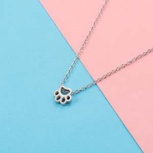 Nuevo collar con colgante de Pata de Gato bonito de acero inoxidable, colgante de huella de mascota que combina con todo, cadena de clavícula para parejas - Product Image 3