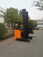 Chariot élévateur électrique 48V assis, levée haute 4-13M, capacité 1,5T-3T, mât renforcé à trois sections pour rayonnage d'entrepôt