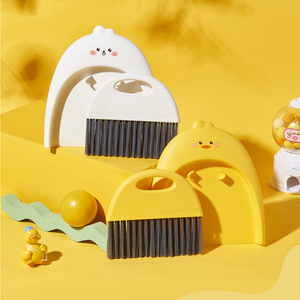 A3413 Nouveau Jeu de Balais Mini Pelle à Poussière Mignon Jouet Canard Jaune Durable PP Poils Souples <span class=keywords><strong>Balai</strong></span> en Plastique Style Main - Product Image 1