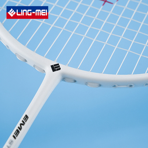 Raqueta de Bádminton de fibra de carbono duradera, modelo <span class=keywords><strong>Emei</strong></span> con 76 agujeros, para un encordado fuerte - Product Image 5