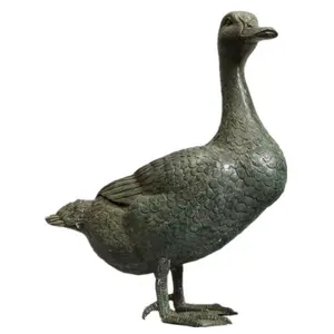 可爱的真人大小青铜动物铜鸭雕塑