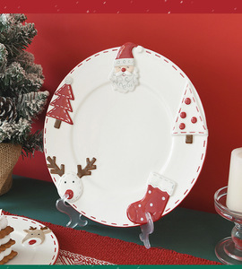 Assiettes à dîner rondes en céramique de style occidental, motif Père Noël nordique, assiettes à dessert créatives en relief - Product Image 6
