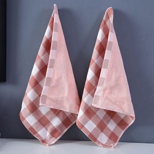 Serviette de toilette moderne en coton zéro-torsion avec motif à carreaux, écologique et réutilisable pour la maison, l'hôtel et le spa, vente en gros - Product Image 4