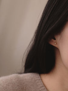 2021 Kj425 pendientes de perlas de agua dulce de oro amarillo de 9 quilates a la moda para mujer diseño de estambre Mini joyería para ágata de aniversario de boda - Product Image 5