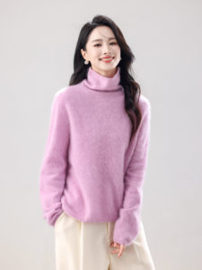 Semplici colori solidi sono adatti per la stratificazione sotto i maglioni di Cashmere a collo alto bianchi da donna - Product Image 5