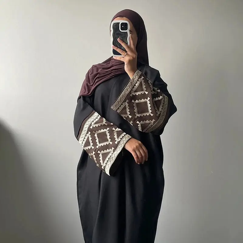 थोक काले अबाया हाथ की कढ़ाई वाली आस्तीन नई दुबई रमजान अबाया महिलाओं के लिए उपहार मुस्लिम पोशाक
