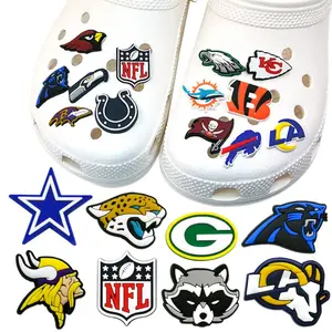 कस्टम अमेरिकी फुटबॉल लोगो मगर 2D पीवीसी रोकना जूता सामान Buckles बटन जूता आकर्षण सजावट फिट प्रशंसकों सैंडल