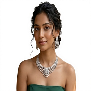 Conjunto de Collar y Pendientes de Cristal Plateado Radiante, Corte Brillante Redondo, Borla, Joyería Clásica para Boda - Product Image 2