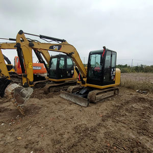 Excavadora Mini Caterpillar 305.5 de 5 Toneladas de Segunda Mano con Motor y Bomba, Origen Japón, Modelo 2023, Gran Potencia - En Venta, Disponible - Product Image 1