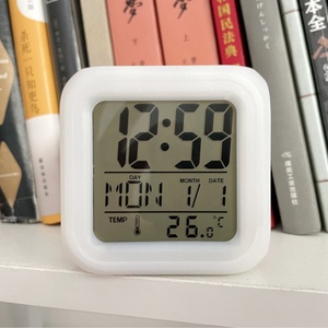 Mini <span class=keywords><strong>7</strong></span> màu thay đổi LED kỹ thuật số Đồng hồ báo thức với nhiệt độ Ngày hiển thị ánh sáng ban đêm Máy tính để bàn bảng Cube đồng hồ - Product Image 6