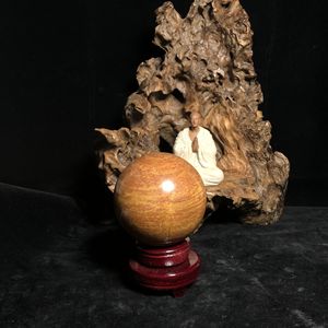 Sphère en pierre de Bian rouge naturelle, boule de cristal énergétique de guérison, base en bois, décor Bianshi personnalisable pour usage domestique et commercial, <span class=keywords><strong>Sishui</strong></span> - Product Image 1