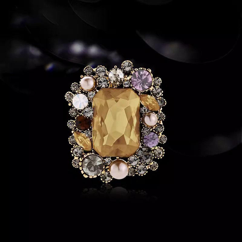 สีเหลือง