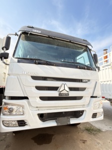 Camions de remorquage lourds Sinotruck Howo 371HP 375HP Euro2 Euro3 à transmission manuelle, camions à benne basculante Howo - Product Image 2