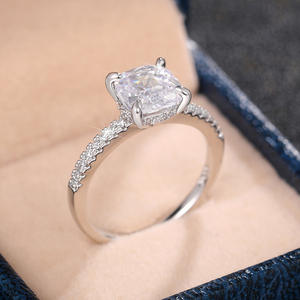 シルバーカラーレディースジルコンリングシンプルデザインCZジルコニアプロミス婚約ブライダル結婚指輪 - Product Image 3