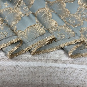 Tessuto Jacquard di Lusso Retrò con Rilievo Floreale Dorato per Abiti Cheongsam da Donna e Produzione di Borse - Product Image 4