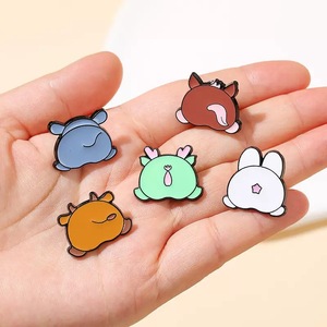 <span class=keywords><strong>Badge</strong></span> Métallique Gengar Créatif Unique et Amusant, <span class=keywords><strong>Pikachu</strong></span> avec Impression Numérique et Gravure, Accessoire d'Aventure avec Style - Product Image 4