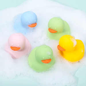 Juguete de baño con forma de pato, juguete para el baño, exprimible, para bebés y niños pequeños de 0 a 3 años, juguete unisex para jugar en el agua - Product Image 2