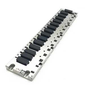 Nouveau panneau de brassage Ethernet BMEXBP1200 d'origine à 12 emplacements - Product Image 1