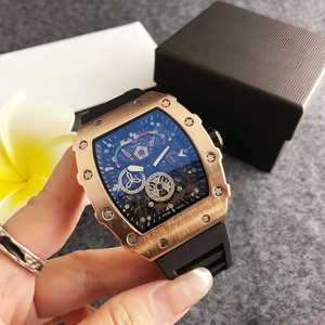 Montre tonneau à double courbure, non mécanique, montre tonneau vintage pour homme, avec bracelet en silicone vintage, montre de sport - Product Image 4