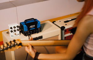 Amplificateur de <span class=keywords><strong>guitare</strong></span> à tubes Bluejay Mini Amp Head 20 Watt, pré<span class=keywords><strong>ampli</strong></span> 2 canaux avec Bluetooth pour <span class=keywords><strong>guitare</strong></span> électrique, vente en gros - Product Image 4