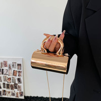 Sac bandoulière de haute qualité pour filles avec chaîne, pochette de soirée élégante, exclusivement conçu pour les femmes assiduières aux dîners