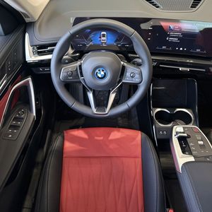 Nouveaux véhicules BMW <span class=keywords><strong>iX1</strong></span> xDrive30L M Sport 2025-2026 – SUV électriques à <span class=keywords><strong>prix</strong></span> réduit - Product Image 6